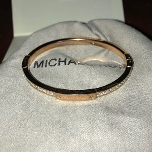 Rose gold wrest bracelet